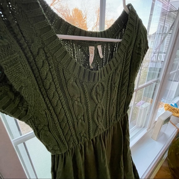 Green cotton short sleeved dress (small) - Picture 6 of 9